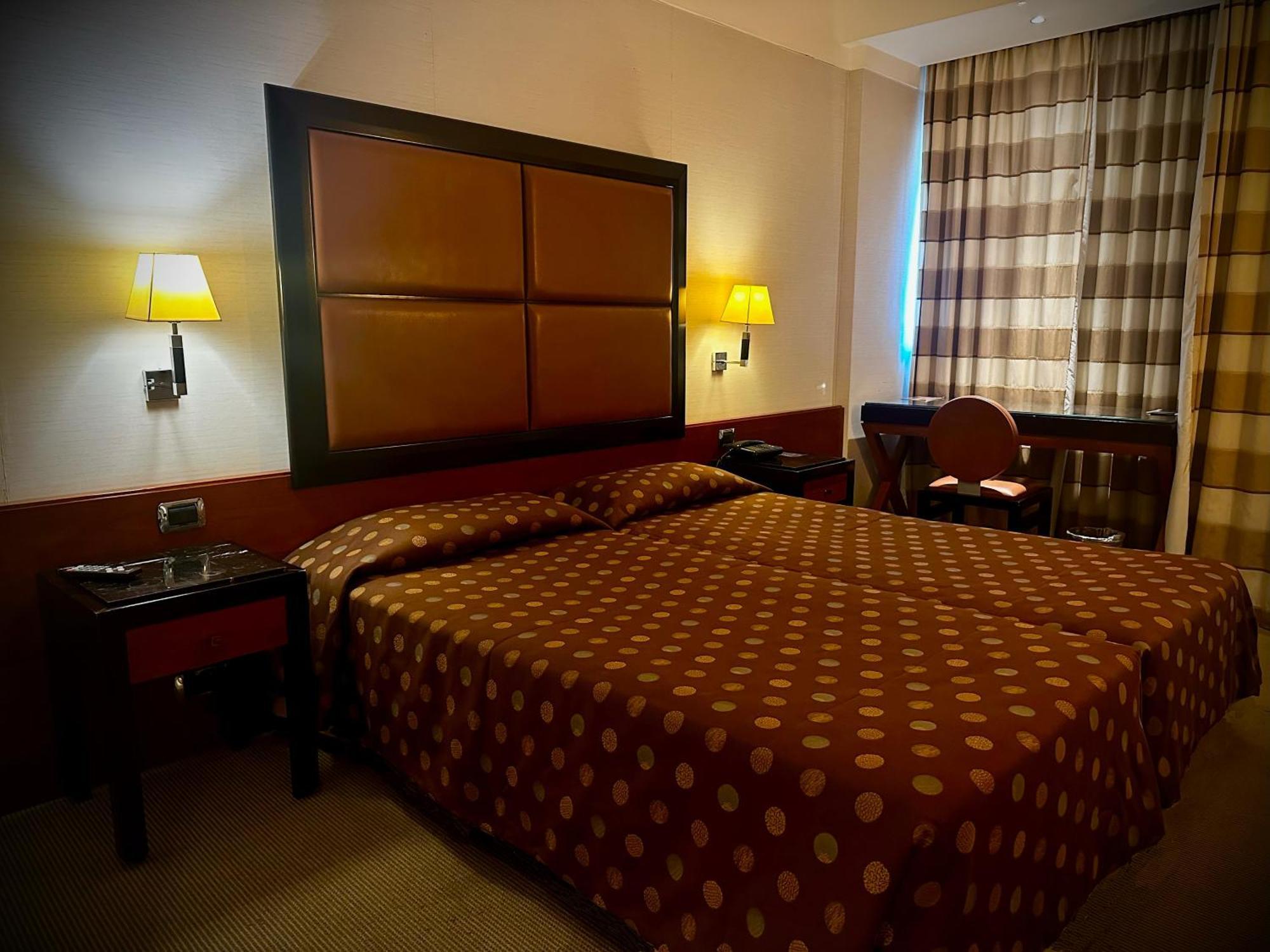 Ergife Palace Hotel — Photos 2